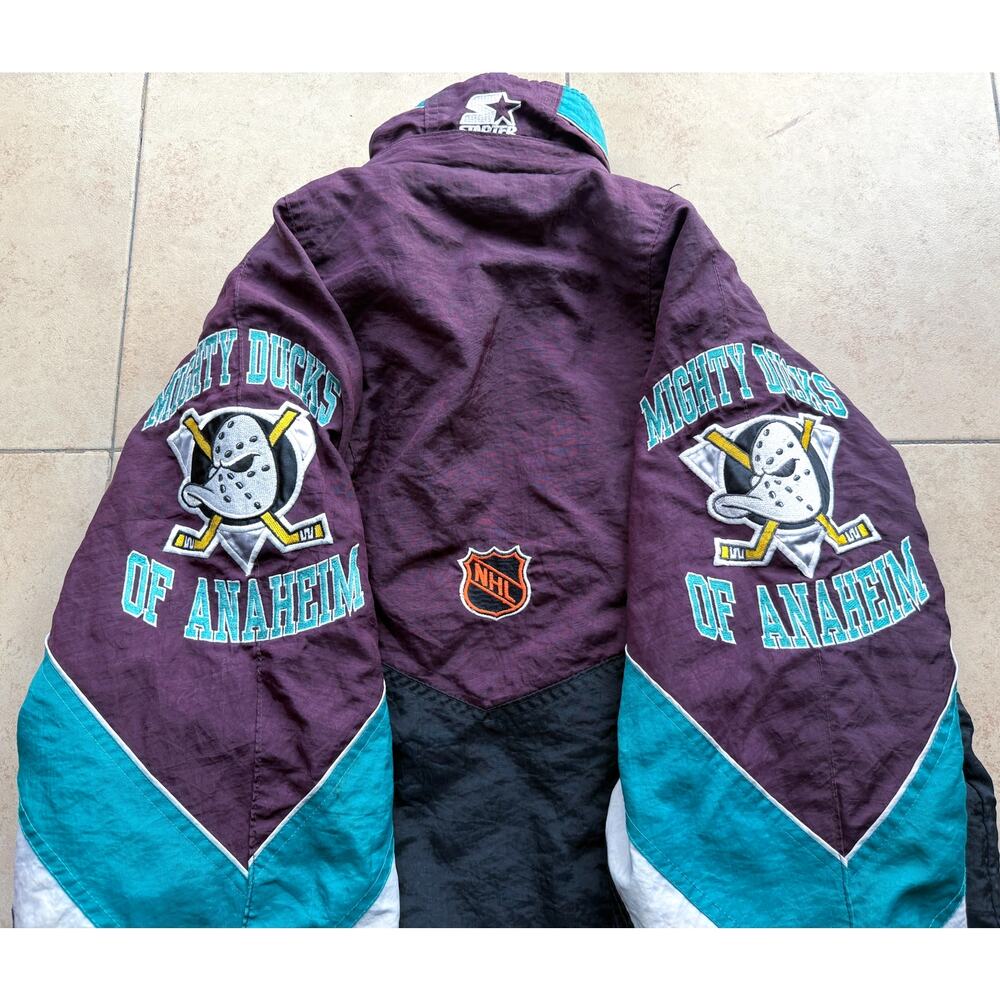 Anaheim Mighty Ducks 90s STARTER puffer LOGOS jacket S purple blk NHL hockey vtg - Picture 3 of 11